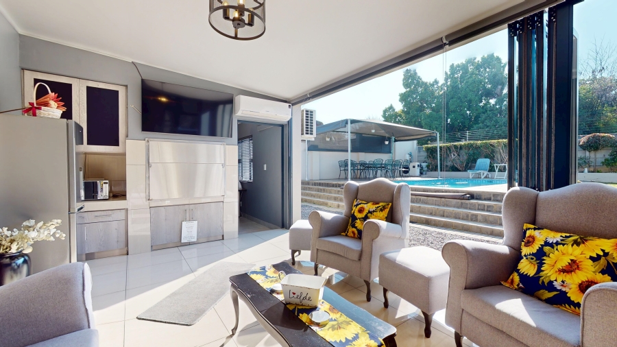 4 Bedroom Property for Sale in Nuwe Uitsig Western Cape